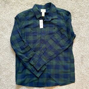 Men’s flannel button up, navy and forest green colored